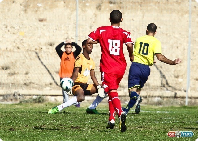 המסמר האחרון. פלס כובש את הרביעי (צילום: אנס אבודעבס)