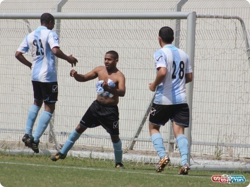 ינסו לחזור לפסגה. שמשון כפר קאסם (תאמר סרסור)