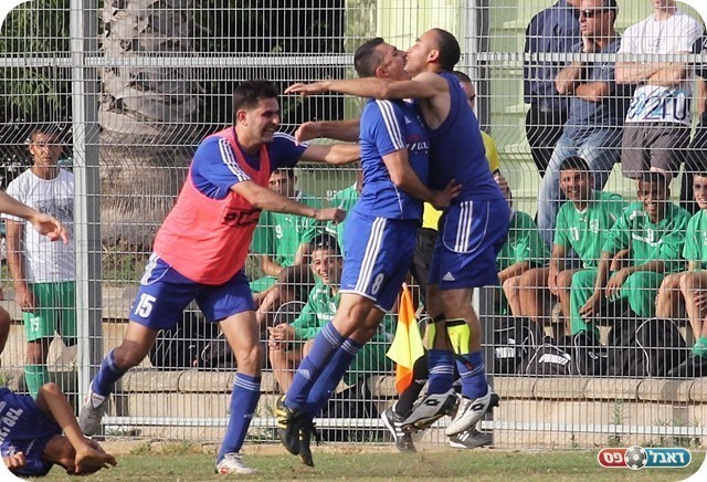 שער דרמטי. כהן חוגג את השוויון (צילום: לירן דורף)
