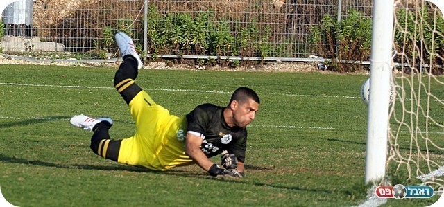 סהר אלון נכנע (לירן דורף)