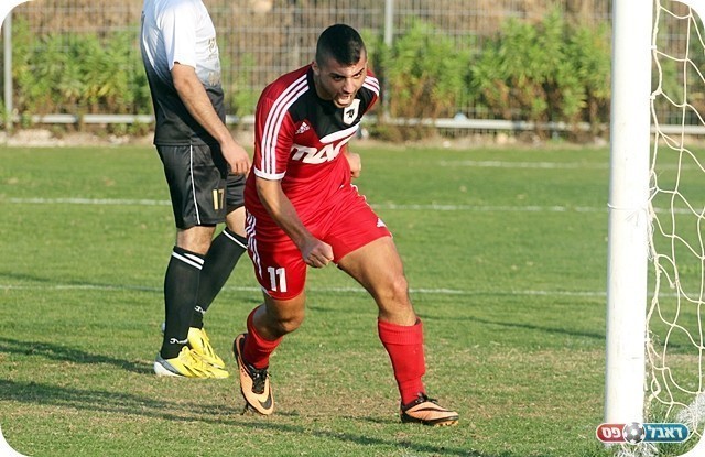 וחוגג (לירן דורף)