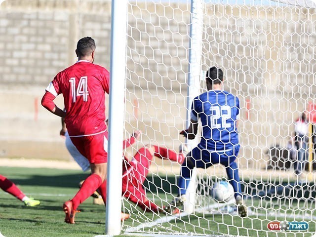 השער הראשון של עזריה (וואסים מוואסי)