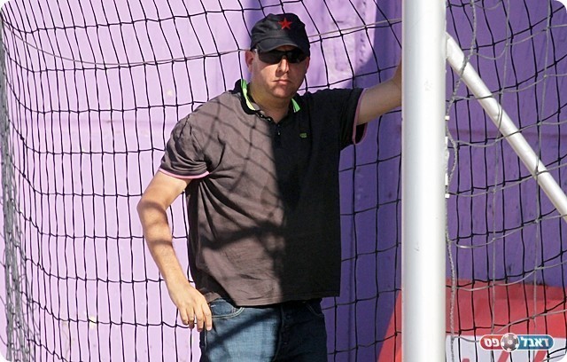 שירצקי במתח. ישב שלא כהרגלו על הספסל (לירן דורף)