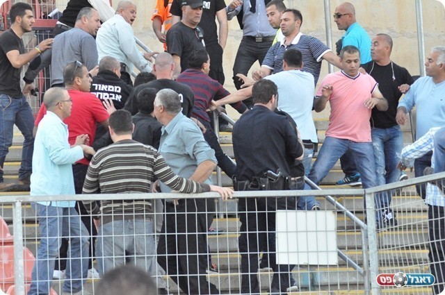 ועוד בלגן (צילום: חאדר אניס) 