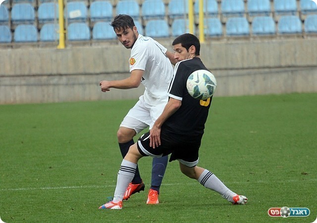 חי חמו ושלזינגר במאבק(לירו דורף)