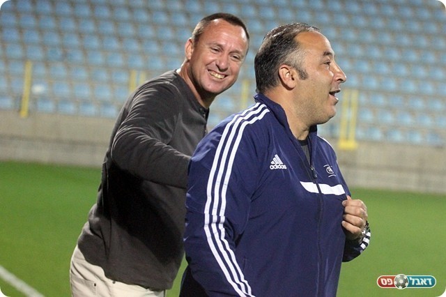 זה דווקא התחיל בחיוכים, המאמנים בניה וזהבי