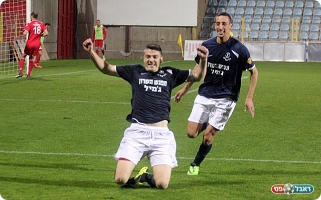 באסוק חוגג עם בוארון(לירן דורף)