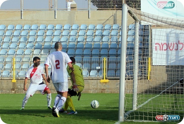 הרצליה הגיבה במהירות. דגש כובש (צילום: לירן דורף)