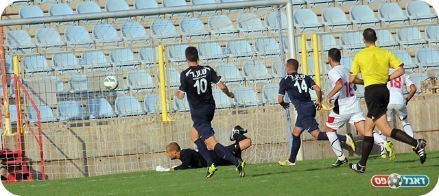 נכנע (צילום: לירן דורף)