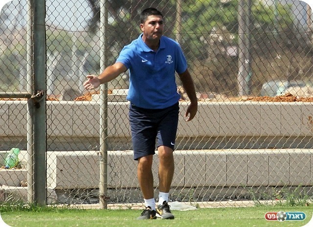 מרוצה מהרמה של קבוצתו. טיאר (צילום: לירן דורף)