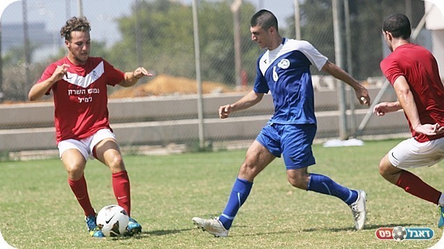 כמעט בישול. רייזל עוצר את אסף לוי (צילום: לירן דורף)