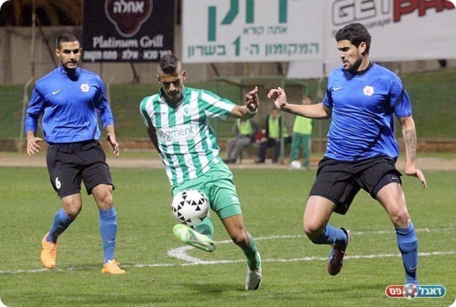 יעקב מנסה להסתדר עם דהן ויצחק (צילום: לירן דורף)