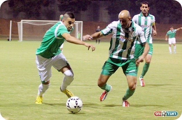 פחות מידי שחקני בית. נביל נאסראלדין (מימין. צילום: לירן דורף)