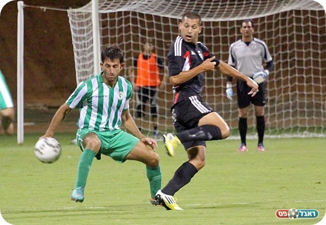 הפתיחה של אולגה. שושן מטעה את רגב (צילום: לירן דורף)