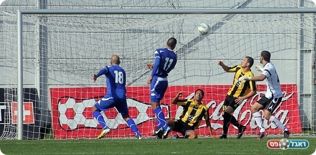 שמאמה כובש (לירן דורף)