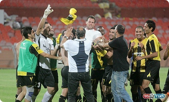 כך ייעשה לאיש. נועם שוהם על הגובה (לירן דורף)