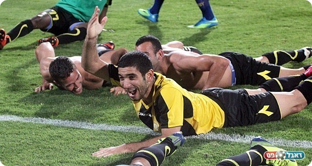 חליואן והחברים חוגגים, עונה בלתי נשכחת (לירן דורף)