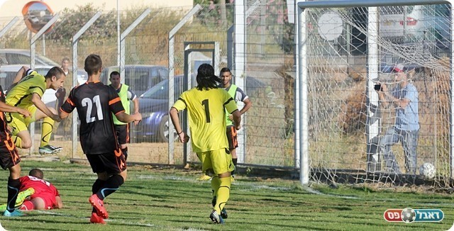 שפורקין כובש את הריבאונד (לירן דורף)