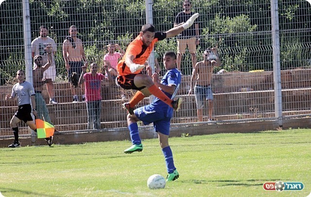 ומנקר עוצר את צברי (לירן דורף)