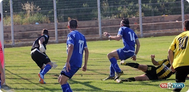אוחיון (מוסתר) כובש את הראשון (לירן דורף)