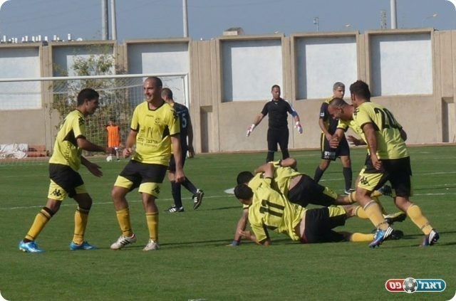 עשו את העבודה. שחקני חולון (אלי שמואלי)