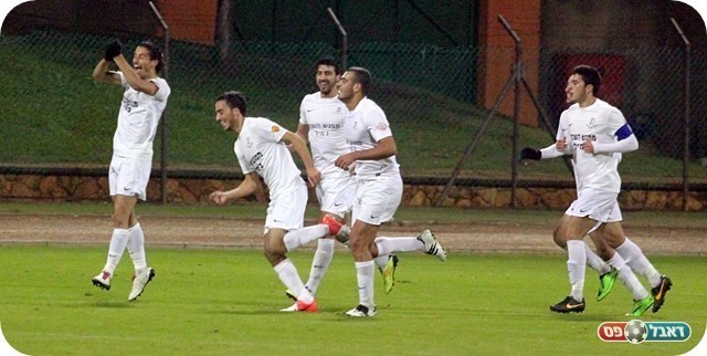 וחוגג (צילום: לירן דורף)