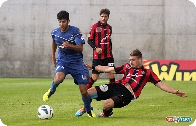 כמעט עוד שער. שטיין מתקל את צעירי (צילום: לירן דורף)