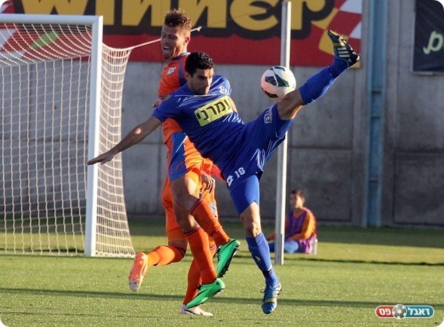 גומז ואבנד במאבק (לירן דורף)