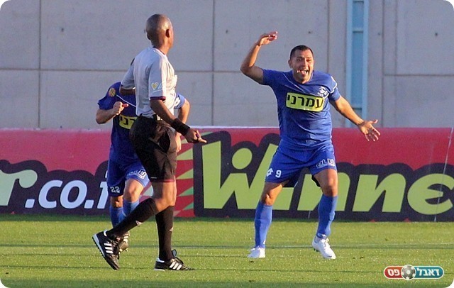 וחוגג מהפך דרמטי (לירן דורף)