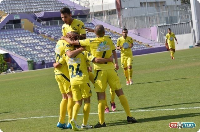 וכולם חוגגים (ולדי מויסייב)