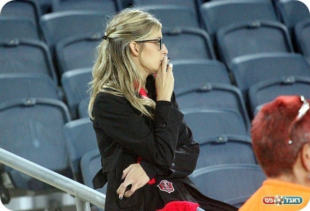 פרמרייה לא מוצלחת בבית. אןהדת קטמון (צילום: לירן דורף)