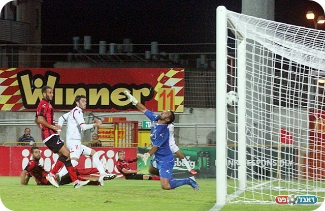 קטמון נכנסה להלם טוטאלי. המשקוף של אסייג (צילום: לירן דורף)