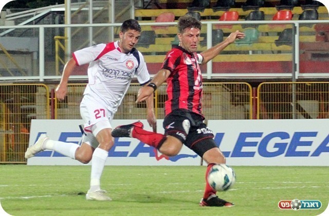 המצב הכי טוב של קטמון. שי אהרון מחמיץ (צילום: לירן דורף)