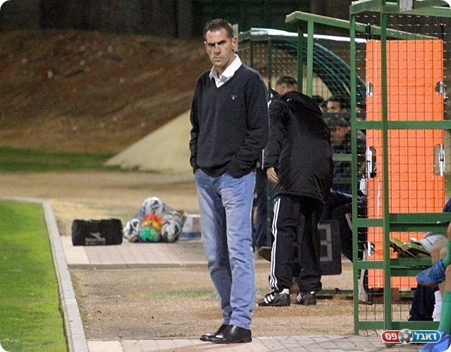 פליקס נעים, השאיר את דוד על הספסל (צילום: לירן דורף)