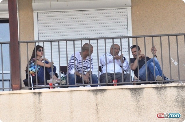 ניצלו את שישי הקיצי. מימין: טביב, עדני, גולן ורודינה (צילום: חאדר אניס)