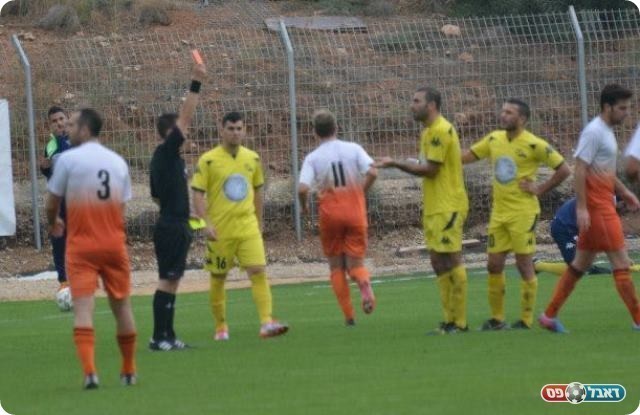 אדום מוצדק. כידר מורחק (צילום: ולדי מויסייב)