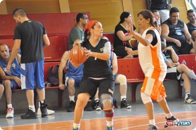 פתיחה בקצב נפלא. מהמשחק (חאדר אניס)