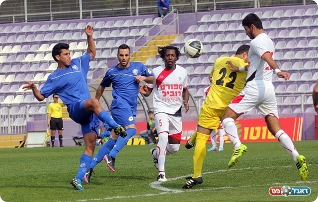 המצב הראשון, בוכריס מקשית מעל חלאיילה(לירן דורף)