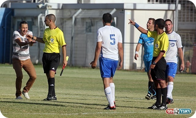כבודי מחפש תשובות מהשופט (צילום: לירן דורף)