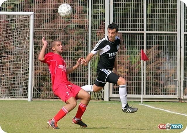 חסרו רגל מסיימת. שאער ואלגבלי (צילום: לירן דורף)