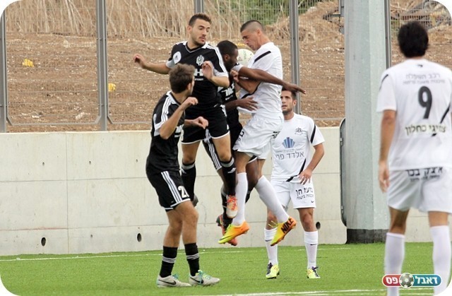 המשחק גווע. כולם על כולם (צילום: לירן דורף)