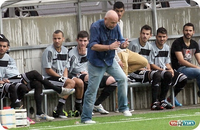 שיעור בתורת ליגה א'. כץ (צילום: לירן דורף)