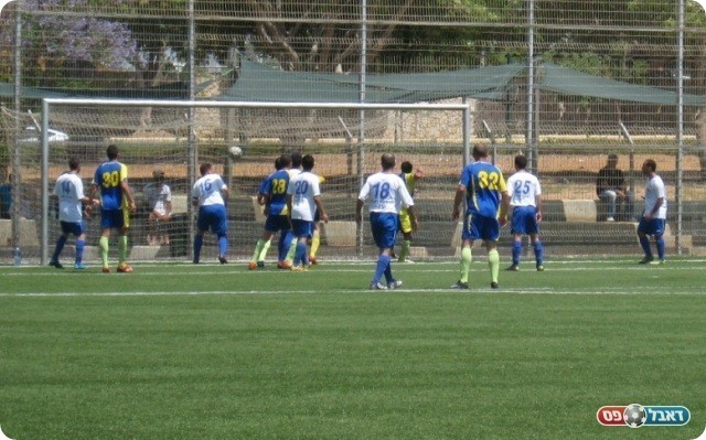 הבליץ נמשך. עוד אחד ברשת של יהוד (צילום: אלי שמואלי)