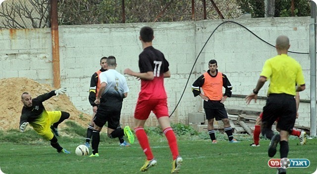 למל הודף את הבעיטה של פדידה