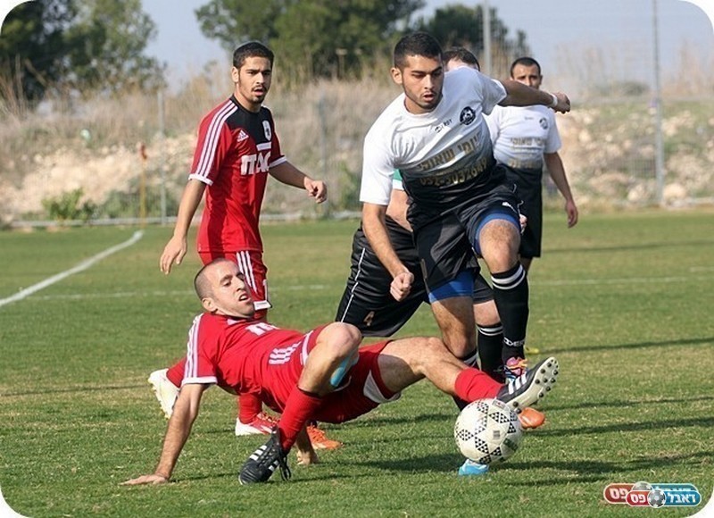 צמד עבור בקה אל גרבייה. עותמאן גראבה (לירן דורף)