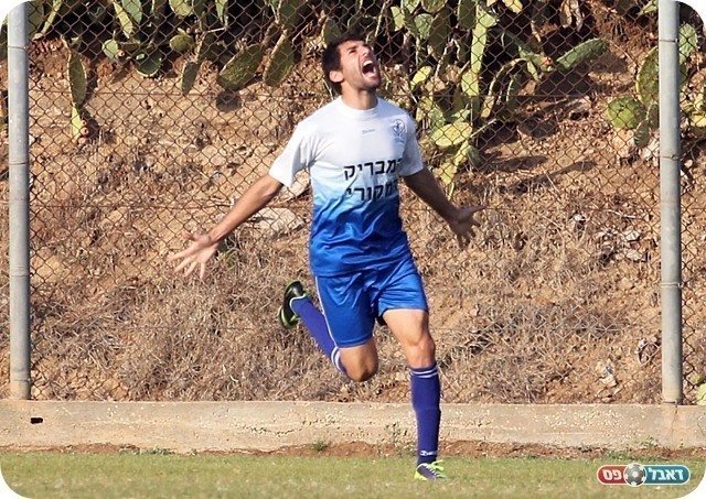 וחוגג (צילום: לירן דורף)