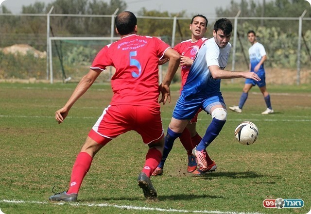 גליקשטיין, שער שהספיק רק לנקודה (צילום: לירן דורף)