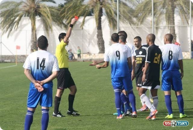 מפלס הלחץ עלה. האדום לברדוגו (צילום: מיכה פישנזון)