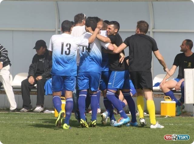 יתרון מהמם. חוגגים את הראשון של זיאדה (צילום: מיכה פישנזון)