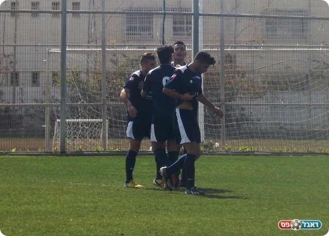 ראמה חיפשה את השני. חוגגים עם עמאשה (צילום: מיכה פישנזון)